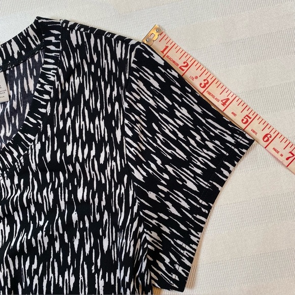 Chico's Easywear Black & White Print Stretch A-line Mini Dress Size 0 (S or 4) - Picture 9 of 11